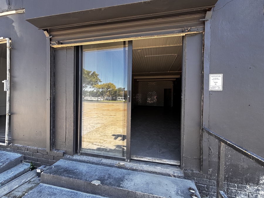 To Let commercial Property for Rent in De Kuilen Western Cape